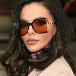 GUCCI OVERSIZED HAVANA RECTANGULAR DRAMATIC SUNGLASSES